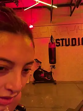 alexademie1 online show from 02-05-25, 03:20