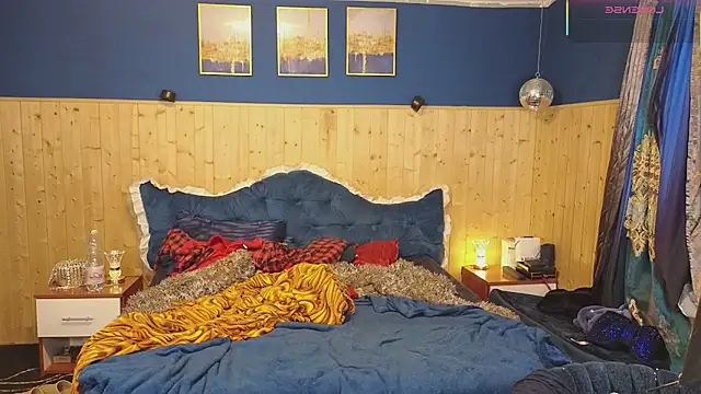 VanessaDoyle online show from 03-22-25, 06:14