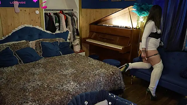 VanessaDoyle online show from 09-13-25, 09:03