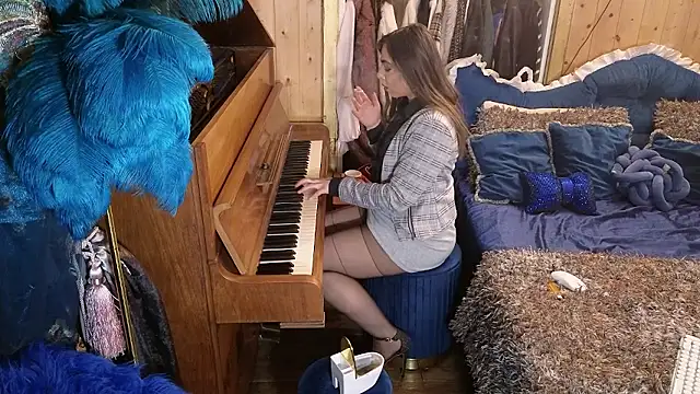 VanessaDoyle online show from 01-18-26, 03:38