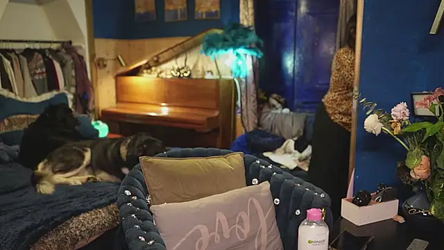 VanessaDoyle online show from 04-07-26, 07:58