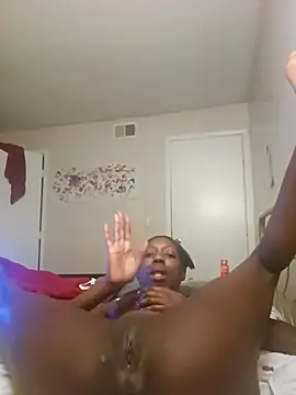 Snapshot of oliviaprettypussy chatting on 02-19-25, 03:06 oliviaprettypussy online show from 02-19-25, 03:06