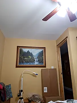 Snapshot of oliviaprettypussy chatting on 10-20-25, 02:56 oliviaprettypussy online show from 10-20-25, 02:56