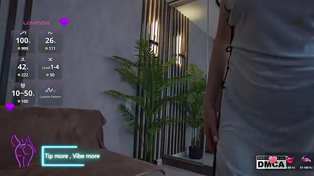 Holl1Would online show from 03-15-25, 06:47