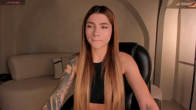 Snapshot of LexieWayne chatting on 09-27-25, 12:43 LexieWayne online show from 09-27-25, 12:43