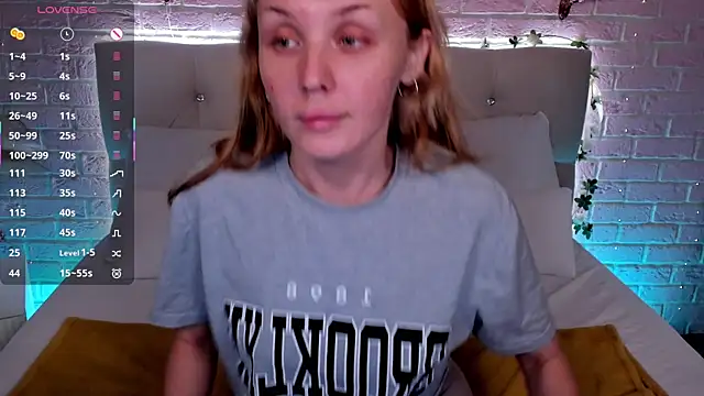 LianaFord online show from 12-04-25, 11:02