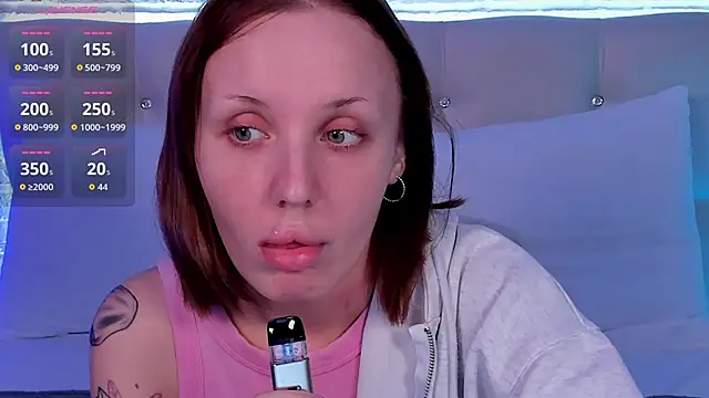 Snapshot of LianaFord chatting on 05-02-26, 04:28 LianaFord online show from 05-02-26, 04:28