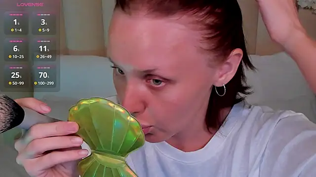 Snapshot of LianaFord chatting on 05-28-26, 05:16 LianaFord online show from 05-28-26, 05:16