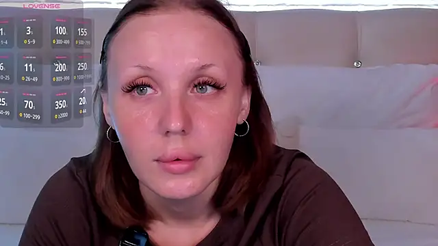 Snapshot of LianaFord chatting on 05-30-26, 04:53 LianaFord online show from 05-30-26, 04:53
