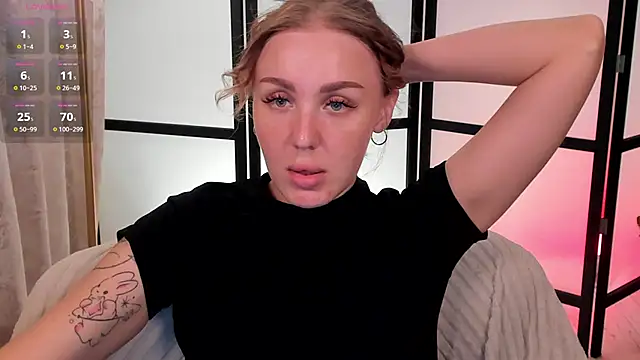 Snapshot of LianaFord chatting on 06-02-26, 08:16 LianaFord online show from 06-02-26, 08:16