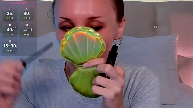 Snapshot of LianaFord chatting on 07-10-26, 05:12 LianaFord online show from 07-10-26, 05:12