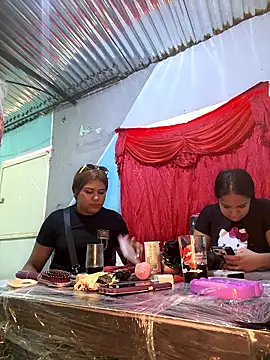 Snapshot of sweet_morbid_hot chatting on 01-17-26, 06:00 sweet morbid hot online show from 01-17-26, 06:00