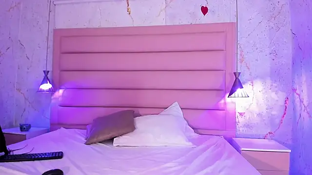 Snapshot of AntonellaRossi chatting on 03-13-25, 01:54 AntonellaRossi online show from 03-13-25, 01:54