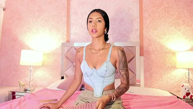 Snapshot of AntonellaRossi chatting on 09-11-25, 07:36 AntonellaRossi online show from 09-11-25, 07:36