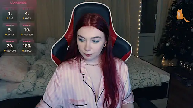 Cute lina online show from 12-25-24, 01:20