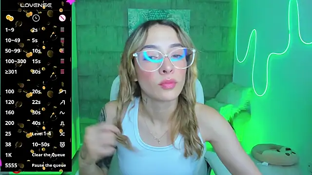 Snapshot of barbie_scoth_ chatting on 01-16-25, 06:59 barbie scoth online show from 01-16-25, 06:59