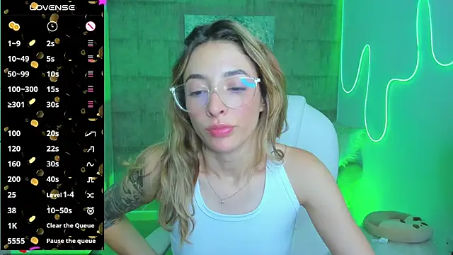 Snapshot of barbie_scoth_ chatting on 01-17-25, 01:15 barbie scoth online show from 01-17-25, 01:15