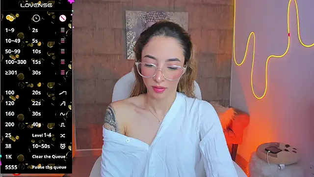 Snapshot of barbie_scoth_ chatting on 01-19-25, 02:59 barbie scoth online show from 01-19-25, 02:59