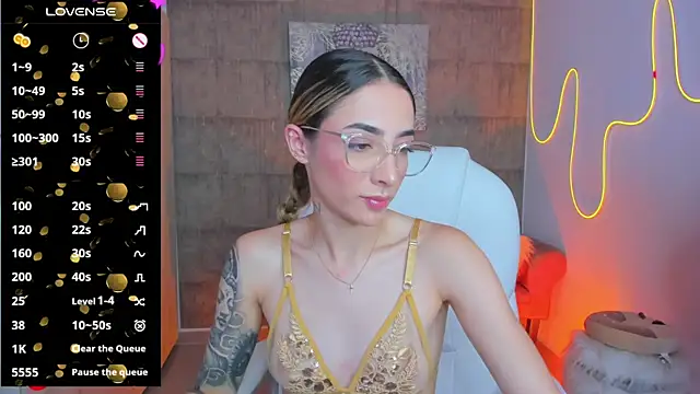 Snapshot of barbie_scoth_ chatting on 01-20-25, 08:18 barbie scoth online show from 01-20-25, 08:18