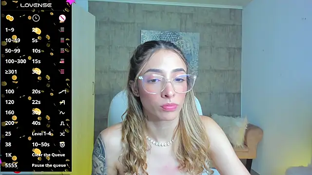 Snapshot of barbie_scoth_ chatting on 02-25-25, 09:35 barbie scoth online show from 02-25-25, 09:35