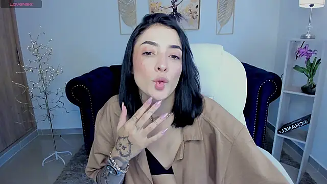 Snapshot of barbie_scoth_ chatting on 11-25-25, 07:58 barbie scoth online show from 11-25-25, 07:58