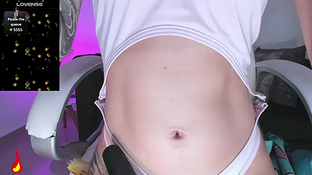 Snapshot of barbie_scoth_ chatting on 11-27-25, 08:33 barbie scoth online show from 11-27-25, 08:33