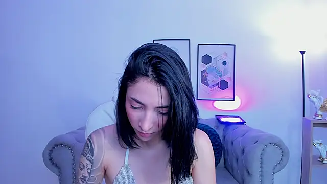 Snapshot of barbie_scoth_ chatting on 12-14-25, 04:01 barbie scoth online show from 12-14-25, 04:01