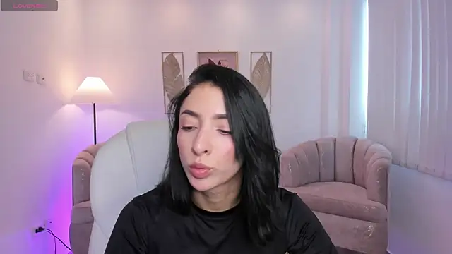 Snapshot of barbie_scoth_ chatting on 12-22-25, 07:44 barbie scoth online show from 12-22-25, 07:44