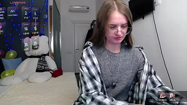 KateJonson online show from 02-17-25, 04:48