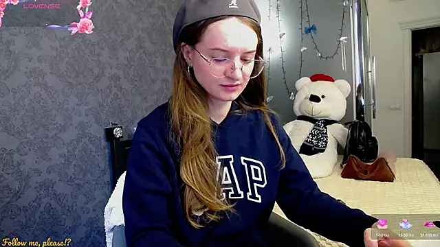 KateJonson online show from 10-21-25, 06:47