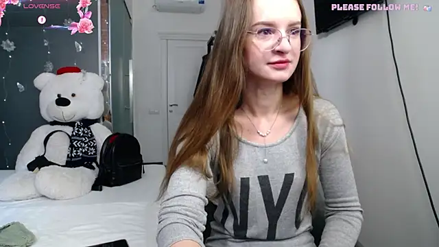 KateJonson online show from 04-17-26, 06:49
