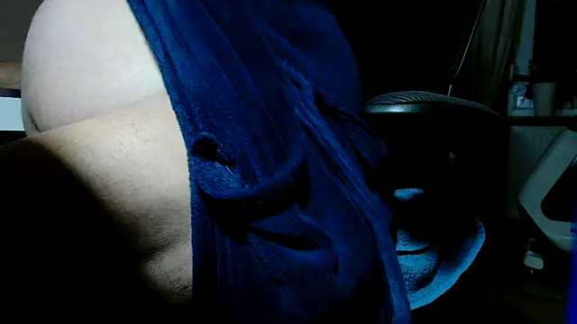 Snapshot of suedel65 chatting on 09-28-25, 03:34 suedel65 online show from 09-28-25, 03:34