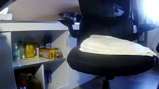 suedel65 online show from 04-26-26, 04:32