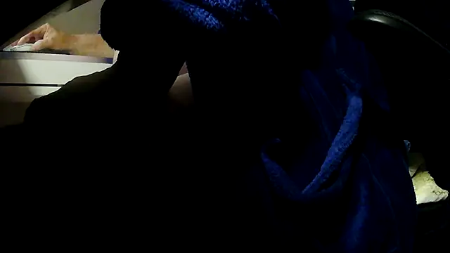 Snapshot of suedel65 chatting on 05-17-26, 03:04 suedel65 online show from 05-17-26, 03:04