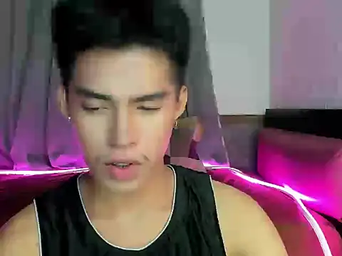 Snapshot of Lightjt04 chatting on 10-27-25, 03:05 Lightjt04 online show from 10-27-25, 03:05