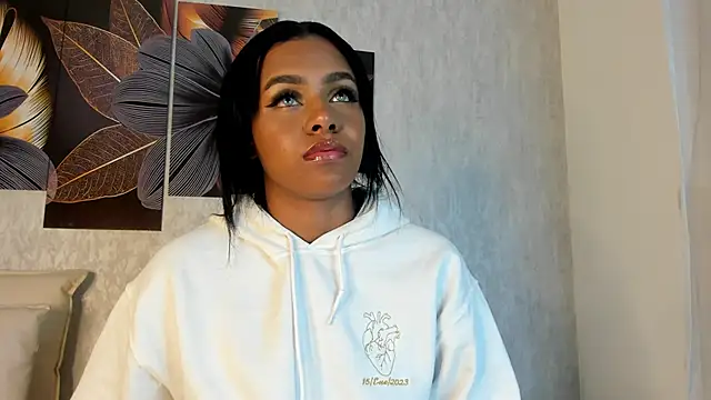 Snapshot of Emma_Morgann chatting on 12-20-24, 11:21 Emma Morgann online show from 12-20-24, 11:21