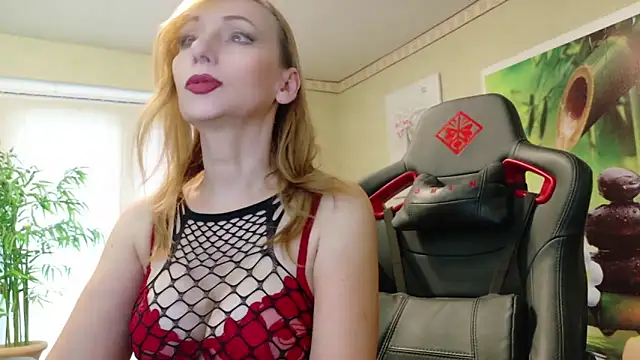 Snapshot of HotLana69 chatting on 02-15-25, 03:50 HotLana69 online show from 02-15-25, 03:50