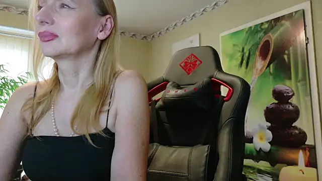 HotLana69 online show from 04-13-26, 04:34