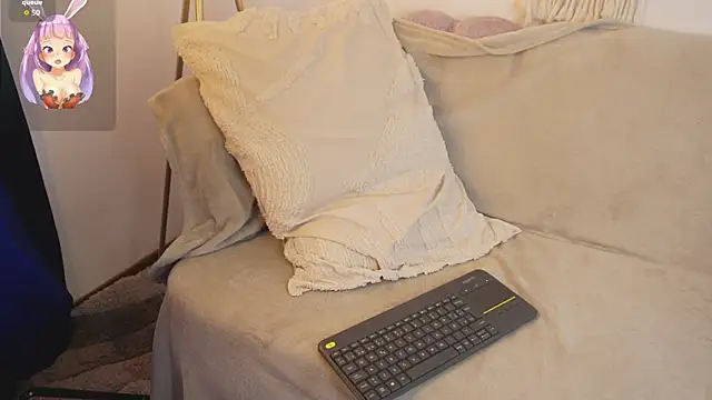 Snapshot of bunnycuteshy chatting on 02-17-26, 02:24 bunnycuteshy online show from 02-17-26, 02:24