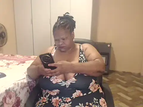 sweetnoziexx online show from 04-15-26, 05:14