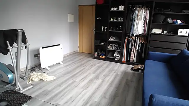 samricci21 online show from 11-10-25, 01:43