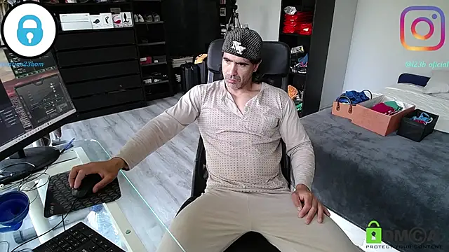 samricci21 online show from 04-30-26, 08:09