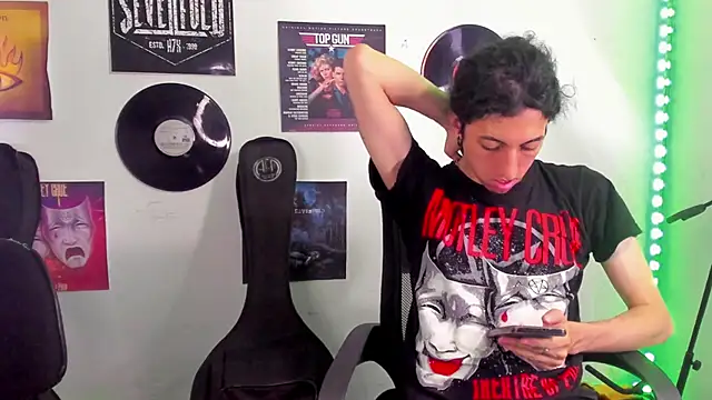 Snapshot of shelby__hotshoww chatting on 01-30-25, 12:16 shelby hotshoww online show from 01-30-25, 12:16