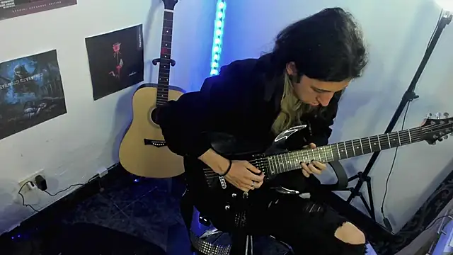 Snapshot of shelby__hotshoww chatting on 02-05-25, 02:51 shelby hotshoww online show from 02-05-25, 02:51