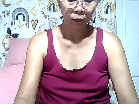 urwife tobe online show from 04-28-26, 03:00