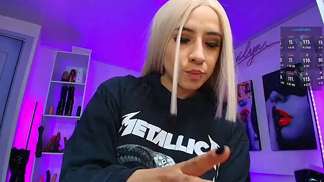 kayilyn online show from 07-23-26, 02:15