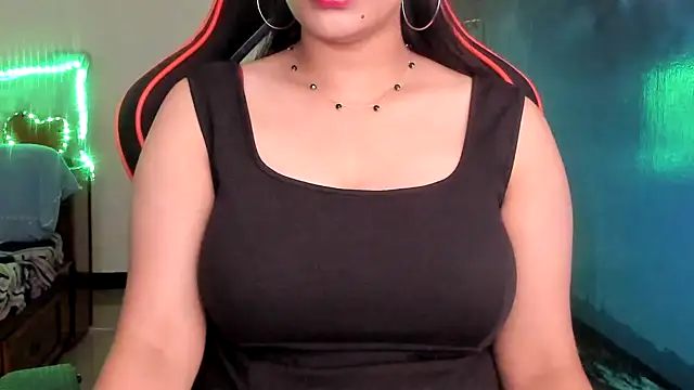 Snapshot of South_indian_tickly chatting on 02-13-26, 11:45 South indian tickly online show from 02-13-26, 11:45