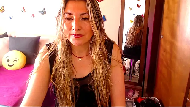 Jolie-Mature online show from 11-10-25, 08:08