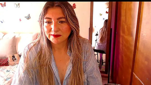 Snapshot of Jolie-Mature chatting on 02-14-26, 08:38 Jolie-Mature online show from 02-14-26, 08:38