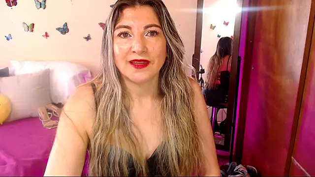 Snapshot of Jolie-Mature chatting on 02-24-26, 08:07 Jolie-Mature online show from 02-24-26, 08:07